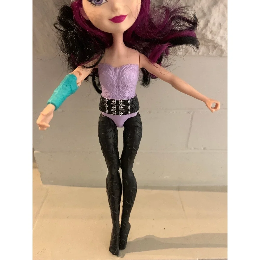 Ever After High Raven‎ Queen Magic Arrow Doll